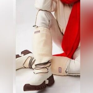 Hunter Wanderer Fleece Tall Cozy Boot Willow White Ivory Brown size 5
